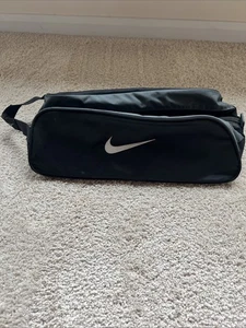 Bolsa de transporte ventilada NIKE negra de nailon para zapatos de golf/bola de golf - Imagen 1 de 5