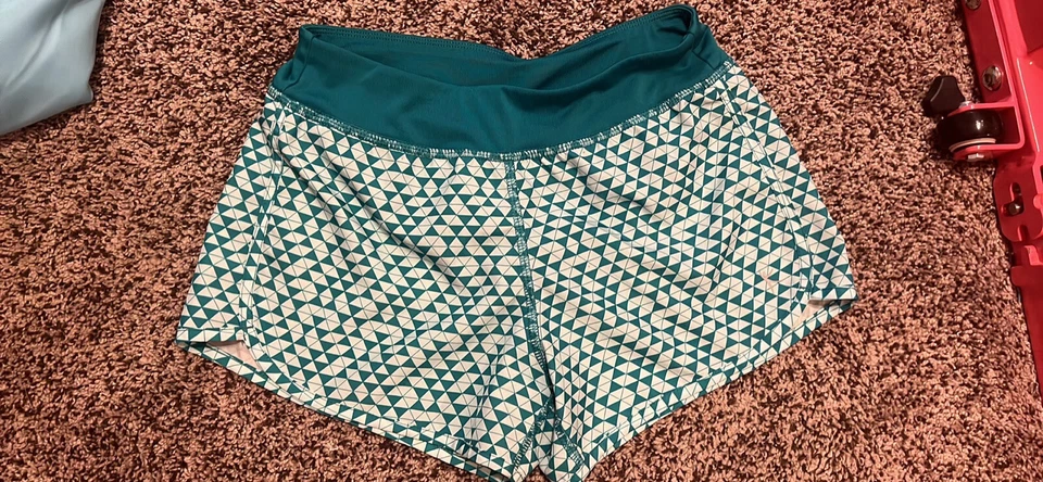 Pantalones cortos Danskin Now para niñas talla 7/8 Foto 1 de 1