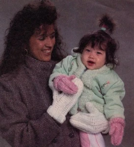COZY Mom & Me Mittens/Apparel/ Crochet Pattern INSTRUCTIONS ONLY - Picture 1 of 1