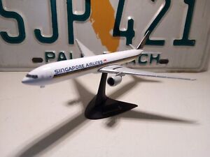 Herpa Wings Singapore Airlines 1/500 Scale Model Airplane
