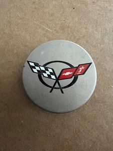 Chevrolet Corvette Wheel Center Cap (P10136) 14047297 15623882 - Picture 1 of 3