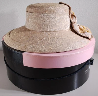 Sombrero Derby Iglesia Mujer Vintage CHAMPAGNE ITALY Caqui Beige 2454B NUEVO CON CAJA Foto 1 de 4