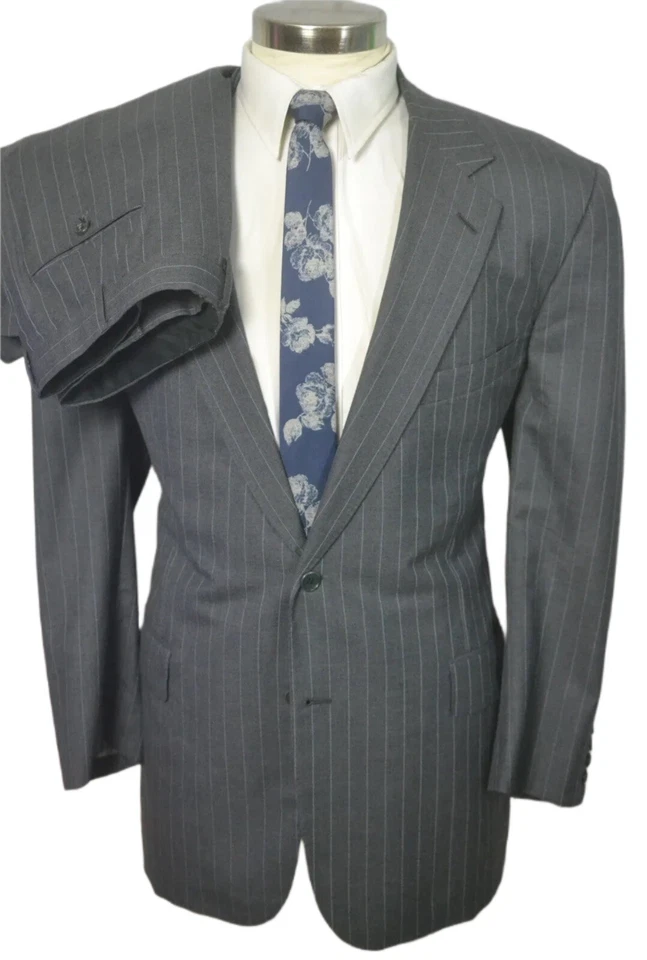 Brooks Brothers 1818 Mens Gray Pinstripe 2 Piece Suit 43R Jacket 35x29 Pant - Image 1 of 4