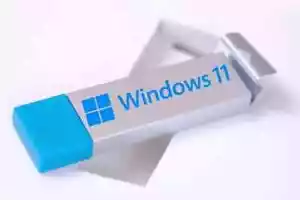 Windows 11 - 24H2 64Bit - 2025 Version - Bootable Install 16GB USB Memory Stick - Picture 1 of 1
