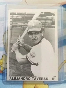 Carta Baseball 1974 TCMA Cedar Rapids Astros Alejandro Taveras NrMT Rara Vedi Foto - Foto 1 di 2