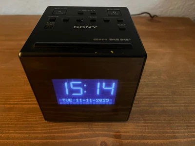 SONY XDR-C1DBP Uhrenradio - Wecker - DAB/DAB+ - USB - Bild 1 von 4
