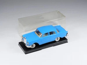 Norev - 49 - Mercedes 220 SE - hellblau - Servolenkung - in Box - Bild 1 von 10