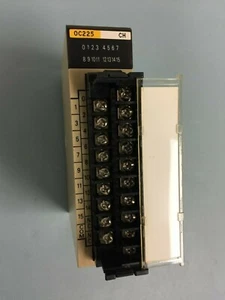 Omron model C200H-0C225, Output module - Picture 1 of 2