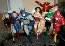 Justice League Statue.