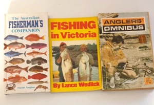 VINTAGE AUSTRALIAN FISHING BOOKS Lot of 3 Inc. Fishing Victoria, Anglers Omnibus - Picture 1 of 16