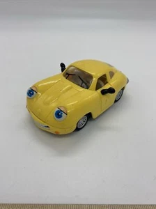 Chevron Cars Casey Coup No 13 Yellow 1999 Techron Gas Vintage Eyes Move - Picture 1 of 12
