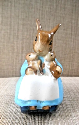 Beswick  Vintage  Beatrix Potter's Mrs Rabbit & Bunnies Figurine 1976 - Image 1 of 4