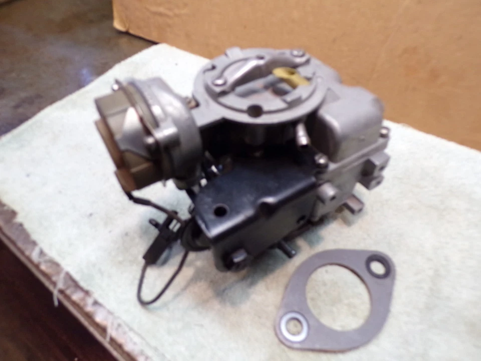 Карбюратор с дросселем горячего воздуха Carter YFA 7242S 1975-78 Ford Mercury 200-250 - Изображение 1 из 3