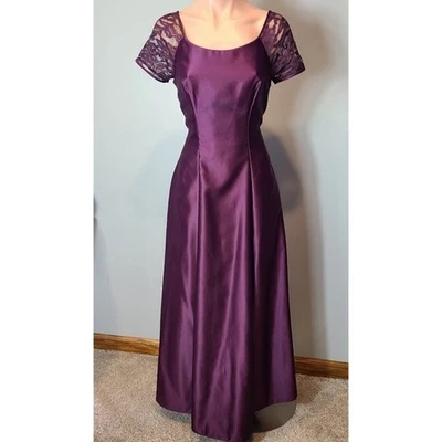 Vestido De Colección Dorado Encaje Púrpura Caprichoso Oscuro Formal Hoco Baile de graduación Hada Regencia Años 90 Foto 1 de 4