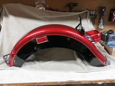 Guardabarros trasero Harley Davidson Softail Fatboy Lazer rojo/negro, 1999 y abajo Foto 1 de 4