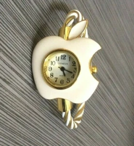 Geneva Women's Bangle Watch Apple Shaped Bezel Gold & White Twist Cable Band New - Picture 1 of 2