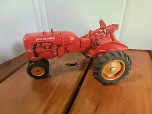 VINTAGE 1/16 SCALE ALLIS CHALMERS MODEL CA NARROW FRONT END FARM TOY TRACTOR - Picture 1 of 9