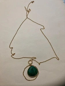 Collana elegante in oro con pietra verde - Foto 1 di 3