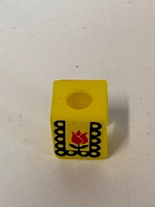 Vintage 70s LEGO 269 Incomplete - Minifigure Vest Baby Bib Part 3840pb08 - Picture 1 of 4