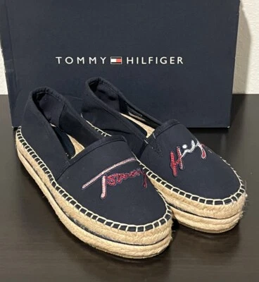 Alpargata de lona Tommy Hilfiger para mujer bordada, AZUL MARINO US8,5/EUR39 Foto 1 de 4