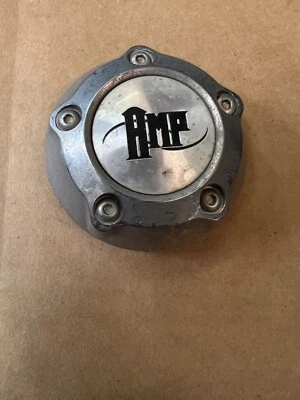 Amp Center Cap  (P8323)  8510-16 F202-17 047K69 - Image 1 of 3