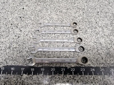 Juego de llaves de trinquete métricas Stanley de 5 piezas, 9-13 mm Foto 1 de 4