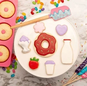 Donut Shoppe Ultimate Baking Party Set - Picture 1 of 3