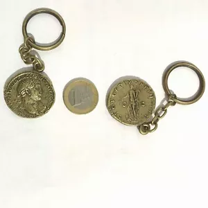 Llaveros con monedas romanas.Sestercio de Trajano. - Imagen 1 de 2