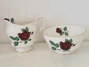 Paragon Vintage Fine Bone China Sugar Bowl & 250ml Milk Jug. Rose Pattern. New - Picture 1 of 8