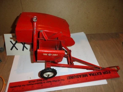 1/16  john deere tru scale  pull combine parts - Image 1 of 4