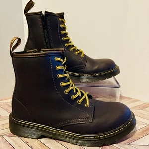 Dr Martens 1460 J dunkelbraun Wildhorse Lamper Leder M 4 W 5 Stiefel Schnürung Reißverschluss - Bild 1 von 9