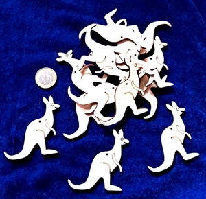 Minkaklecks  Anhänger Holz unbehandelt  10x KÄNGURU  6cm  Basteln  Australien - Bild 1 von 2