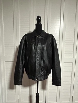 Avirex Men's Genuine Leather Bomber Jacket With Removable Liner Size M - Image 1 of 4