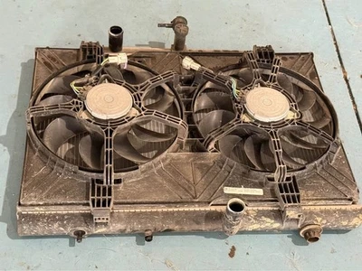 Nissan NV200 2013-2021 OEM RADIADOR Y MONTAJE DE DOBLE VENTILADOR Foto 1 de 4