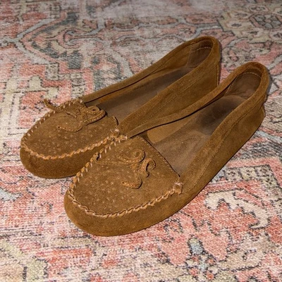 Minnetonka Moccasin Womens 9.5 Size Suede Leather Slip On Shoe 69543 Brown - Image 1 of 4