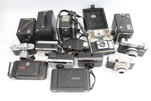 Assorted Vintage Cameras Inc Kodak & Agfa Etc Untested Job Lot - Imagen 1 de 6
