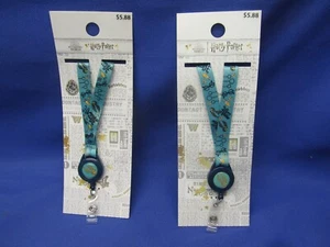 2 Nuevos cordones y clips de sopla dorada de Harry Potter convención de enfermera de identificación - Imagen 1 de 3