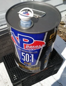 VP Racing Fuels 6232 FUEL ENG.SM 50:1/5 GAL Stahldose.IN neuwertig./Sammlerstück! - Bild 1 von 10