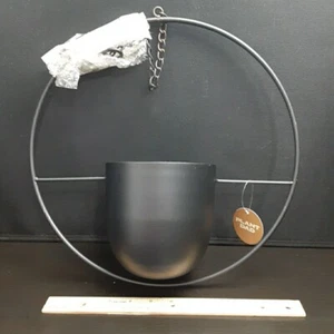 Plant Dad Black Metal Hanging Planter Indoor-Outdoor Mid-Century Minimalist - Picture 1 of 6