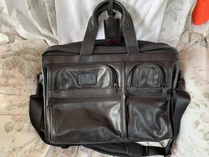 TUMI 96160DH LEATHER EXPANDABLE BRIEFCASE Laptop Case Bag Carry On 17”x13”x7” - Picture 1 of 8