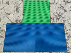 LEGO Bright Green, Blue Base Plate 32x32 LOT of 3 - Picture 1 of 5