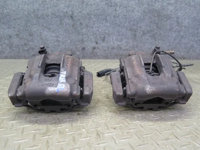 01-06 BMW E46 330i 330Ci Tracción trasera juego de 2 pinzas de freno traseras izquierda y derecha 77K OEM Foto 1 de 4