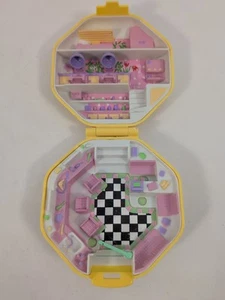 Vintage Polly Pocket Bluebird Hair Salon Compact Only No Figures - Picture 1 of 8
