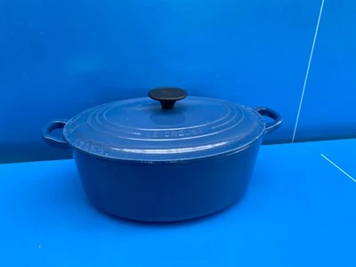 Le Creuset Grande Cocotte EN Fonte OVALE Vintage BLEU ø 27 CM TBE - Immagine 1 di 4