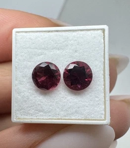 Pareja RODOLITA facetada (1.62cts.) Par de rodolito facetado, Tanzania - Imagen 1 de 3
