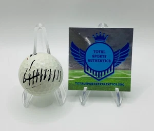 Pelota de golf firmada por Donald Trump con certificado de autenticidad (33015265) - Imagen 1 de 3