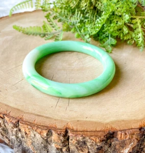 Vintage Jade Green Milky White Swirl Peking Glass 10mm 0.4" Bangle Bracelet - Picture 1 of 4