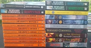 Lot Of 22 Bernard Cornwell Pb Books - Picture 1 of 10
