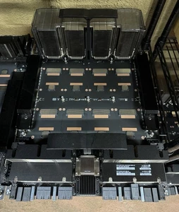 Nvidia H100 Baseboard SXM5 935-24287-0000-000 Liquid Damage NO GPU Not Working - Bild 1 von 5