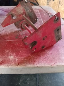 Wheel Horse Attach-o-Matic Mechanismus - passt auf mehrere Wheel Horse Modelle. - Bild 1 von 4